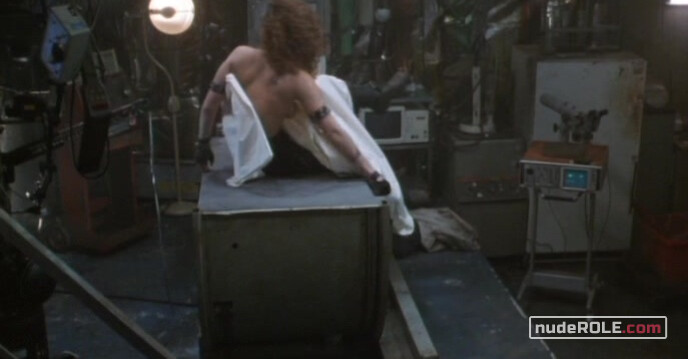 5. Jane sexy – Johnny Mnemonic (1995)