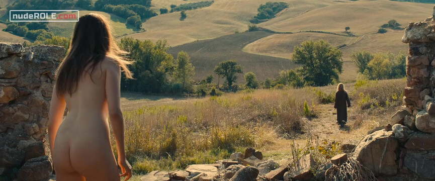 48. Benedetta nude, Bartolomea nude – Benedetta (2021)