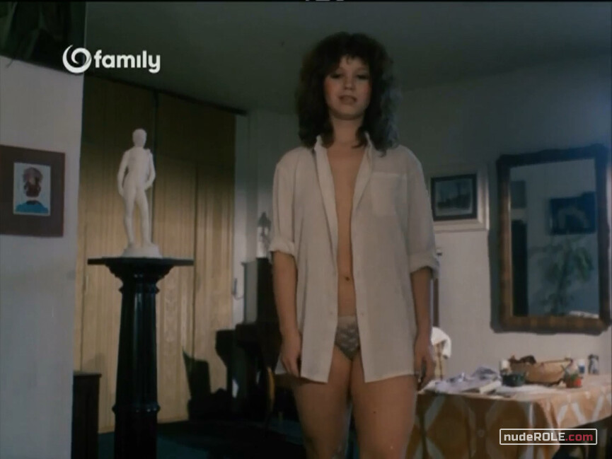 8. studentka Katerina Vodicková nude , studenka Eva nude – Samorost (1984)