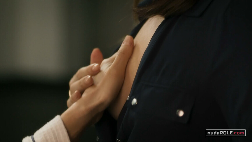 11. Alma Aparicio sexy, Julia Aparicio nude – Las Aparicio (2015)