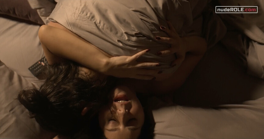 9. Amanda sexy – The Search s01e03 (2020)