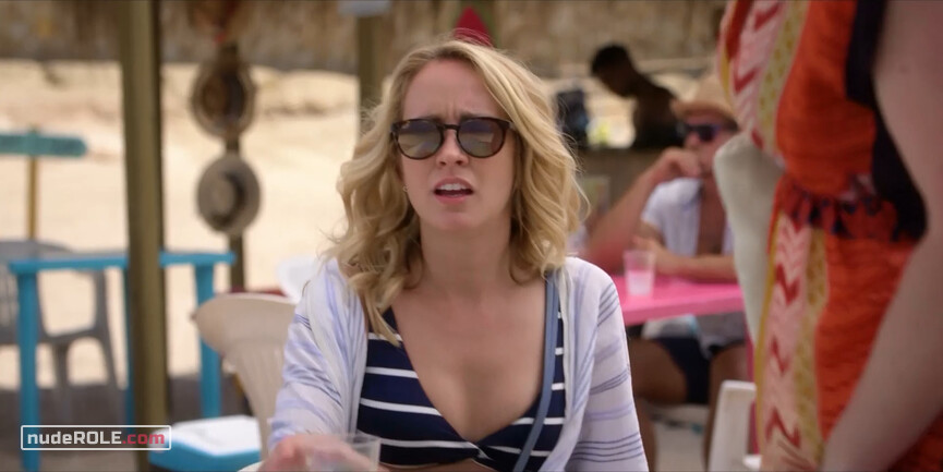 14. Brooke sexy, Kaylie sexy, Angel de la Paz sexy – Desperados (2020)