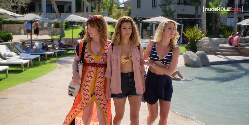 16. Brooke sexy, Kaylie sexy, Angel de la Paz sexy – Desperados (2020)