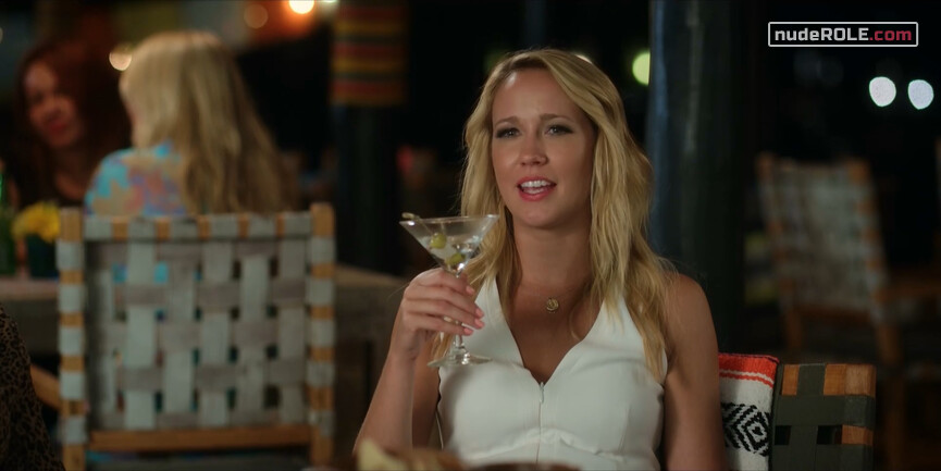 6. Brooke sexy, Kaylie sexy, Angel de la Paz sexy – Desperados (2020)
