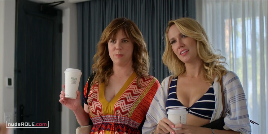 9. Brooke sexy, Kaylie sexy, Angel de la Paz sexy – Desperados (2020)