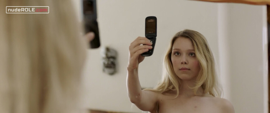 1. Nicole sexy, Kristen Shaw sexy – Can't Take It Back (2017)