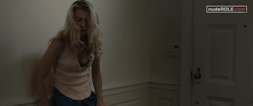 11. Nicole sexy, Kristen Shaw sexy – Can't Take It Back (2017)