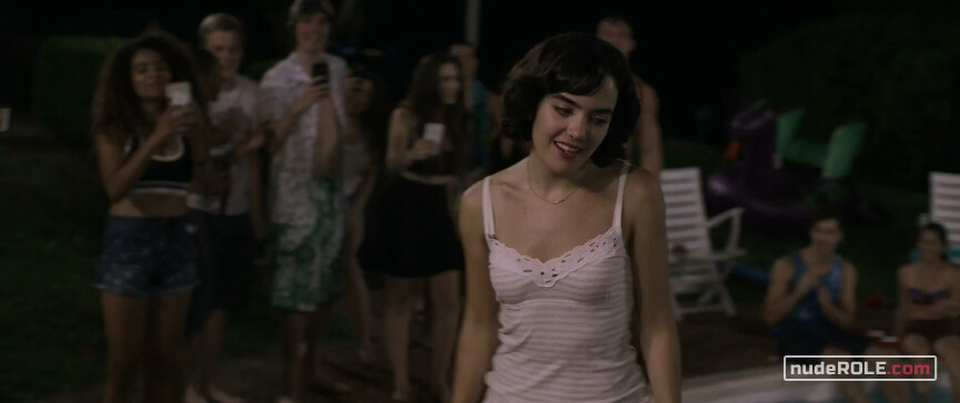 2. Nicole sexy, Kristen Shaw sexy – Can't Take It Back (2017)