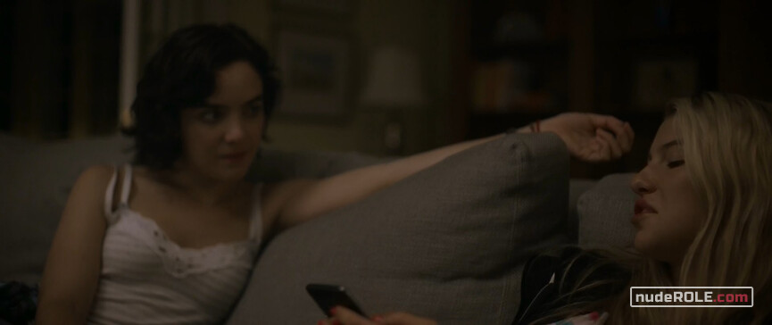 9. Nicole sexy, Kristen Shaw sexy – Can't Take It Back (2017)