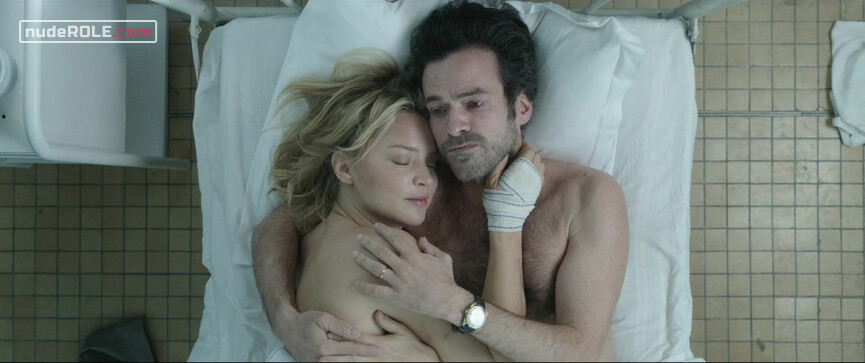 10. Camille Fouquet nude – Waiting for Bojangles (2021) #2