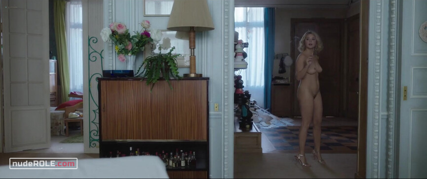 5. Camille Fouquet nude – Waiting for Bojangles (2021) #2