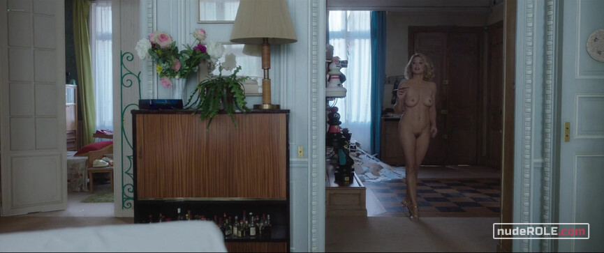7. Camille Fouquet nude – Waiting for Bojangles (2021) #2