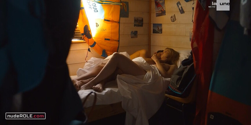 4. Sarah Delmas nude , Lola Zerrouki nude – Pour Sarah s01 (2019)