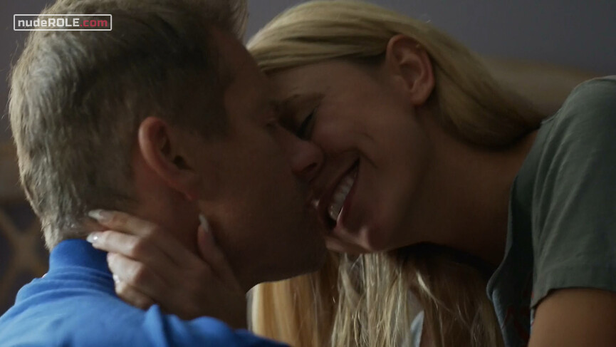 8. Renee Segna nude – Hightown s01e07 (2020)