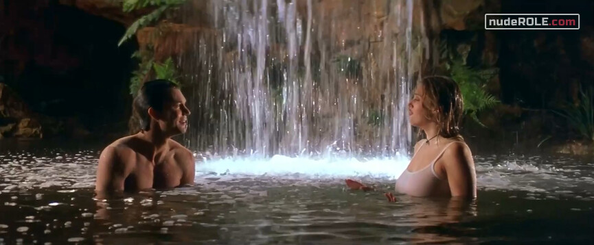 7. Jessie sexy – Kangaroo Jack (2003)