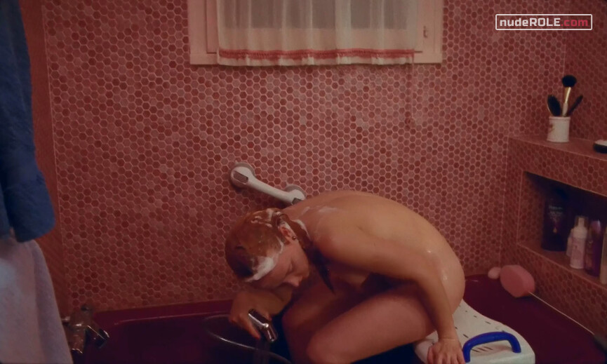 4. Olla nude , La mère de Pierre nude – Olla (2019)
