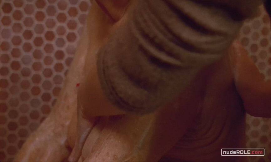7. Olla nude , La mère de Pierre nude – Olla (2019)