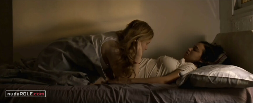 10. Benni nude , Yael sexy – Red Cow (2018)