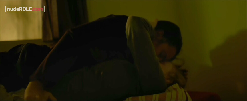 4. Benni nude , Yael sexy – Red Cow (2018)