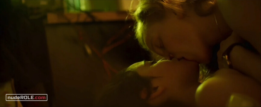 7. Benni nude , Yael sexy – Red Cow (2018)