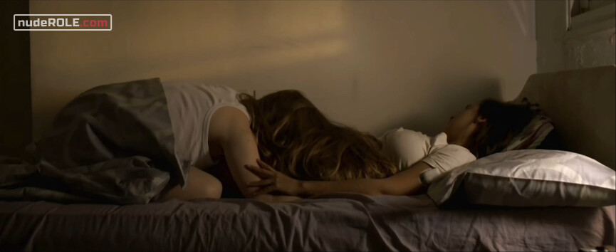 9. Benni nude , Yael sexy – Red Cow (2018)