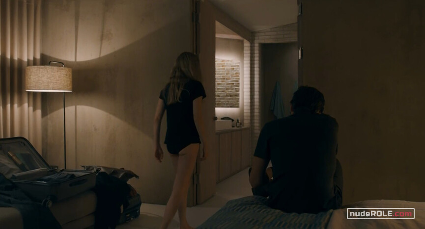 4. Susanna sexy – You Should Have Left (2020)