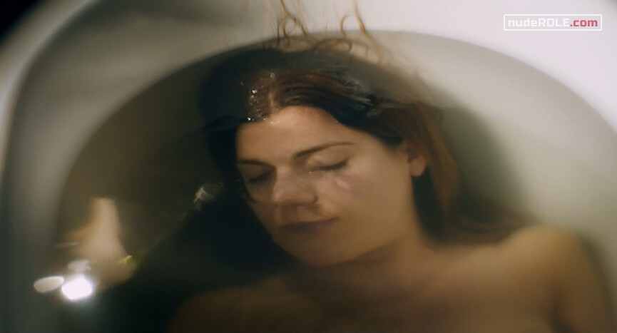 8. Susanna sexy – You Should Have Left (2020)