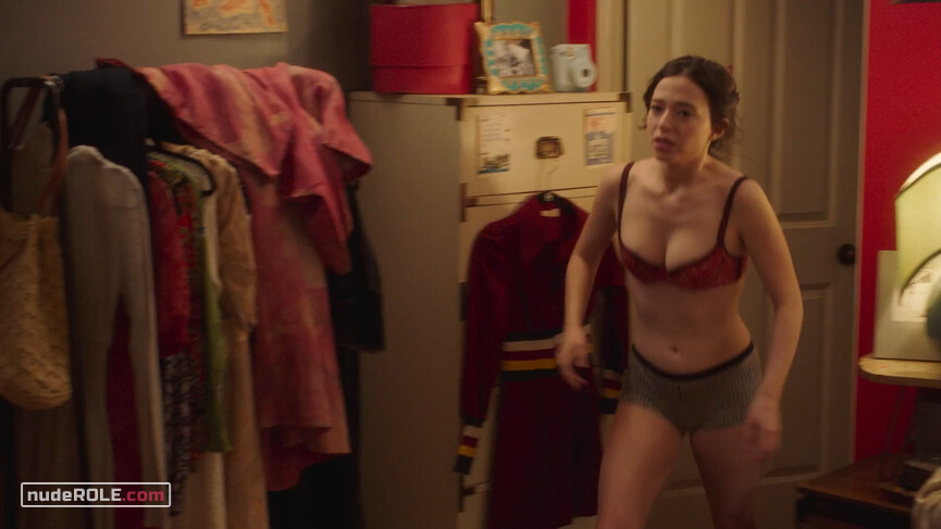 2. Max sexy – Better Things s04e04 (2020)