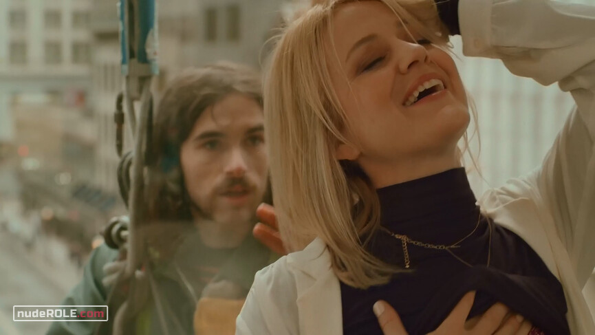 6. Lori sexy – Squeegee (2020)