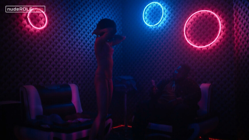 10. Renee Segna sexy, Jackie Quiñones sexy – Hightown s01e02 (2020)