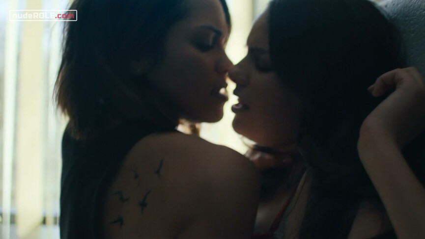 3. Renee Segna sexy, Jackie Quiñones sexy – Hightown s01e02 (2020)