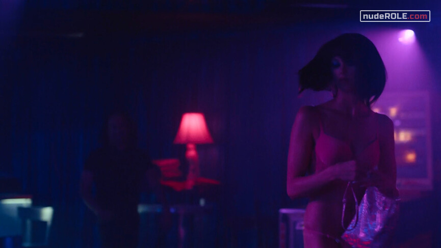 6. Renee Segna sexy, Jackie Quiñones sexy – Hightown s01e02 (2020)