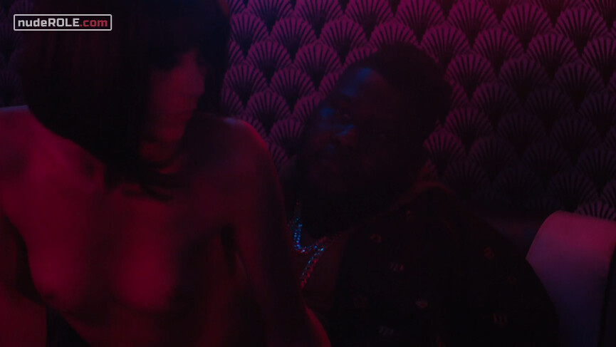8. Renee Segna sexy, Jackie Quiñones sexy – Hightown s01e02 (2020)