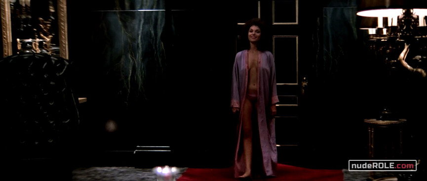 1. Gina00 sexy – Scarface (1983)