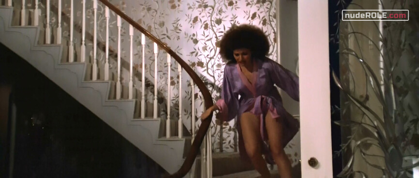 3. Gina00 sexy – Scarface (1983)