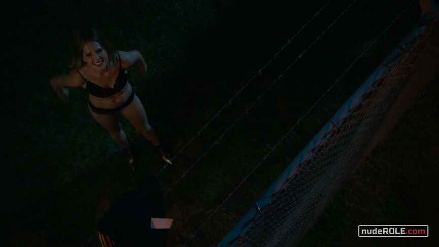 4. Sutton Brady sexy – The Bold Type s04e01 (2020)