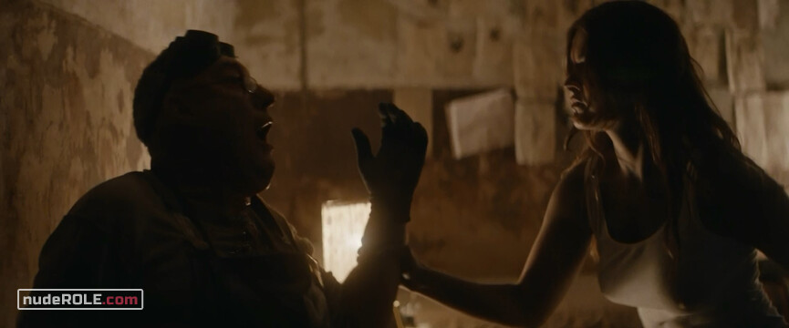 9. Zophia nude – Skinford (2017)