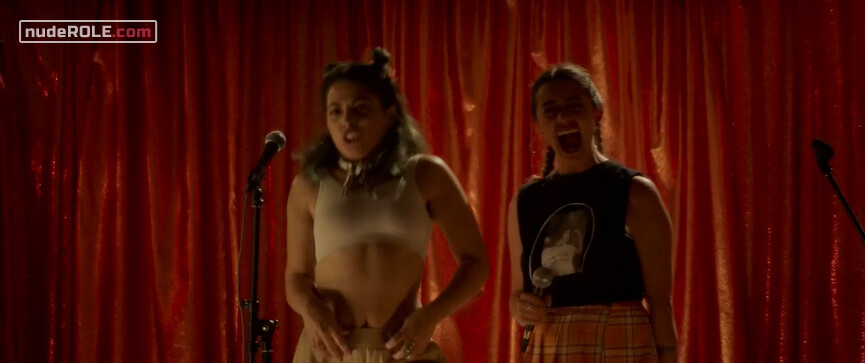 19. Laurie Gagnon nude, Élisabeth nude – Fabulous (2019)