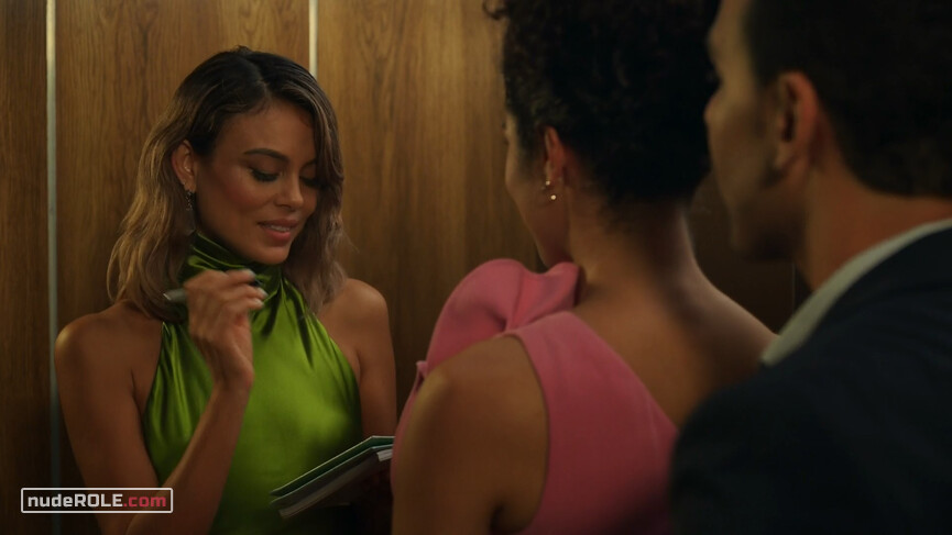 6. Noa Hamilton sexy – The Baker and the Beauty s01e03 (2020)