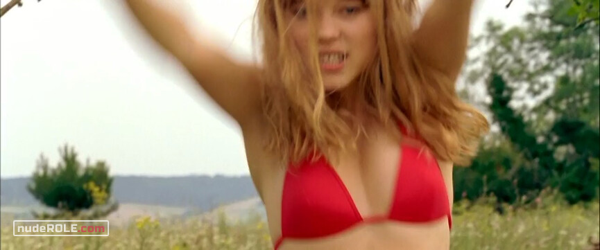 4. Léa nude – Going South (2009)