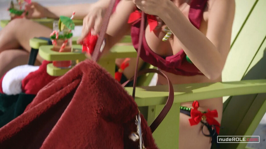 3. Elfette sexy, Sparkle sexy – Elfette Saves Christmas (2019)