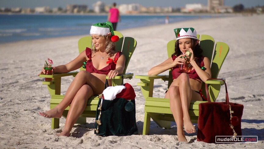 6. Elfette sexy, Sparkle sexy – Elfette Saves Christmas (2019)