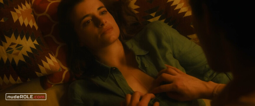 4. Madeleine Durant sexy – Simon's Got a Gift (2019)