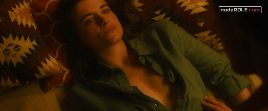 5. Madeleine Durant sexy – Simon's Got a Gift (2019)