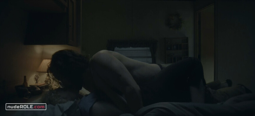 2. Ruth Langmore sexy – Ozark s03e06, e08 (2020)