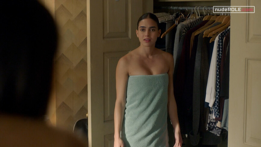 2. Lyn nude – Vida s03e05 (2020)