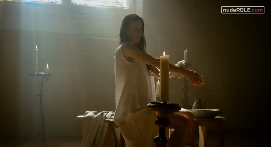 4. Mariana Alcoforado sexy – Letters of a Portuguese Nun (2014)