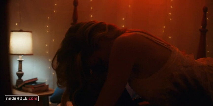 3. Victoria sexy, Whitney sexy – A Violent Man (2017)