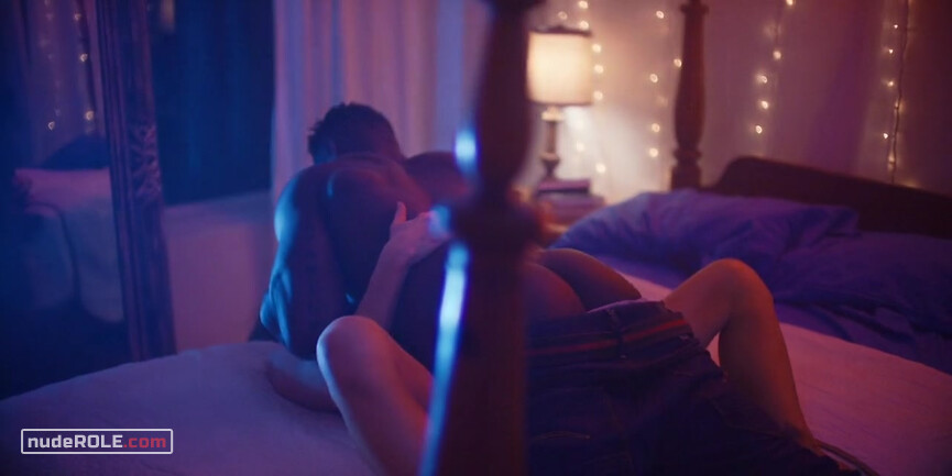 6. Victoria sexy, Whitney sexy – A Violent Man (2017)