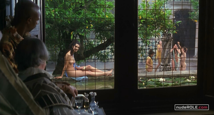 1. Marcela sexy, Diana nude – The Dog in the Manger (1996)